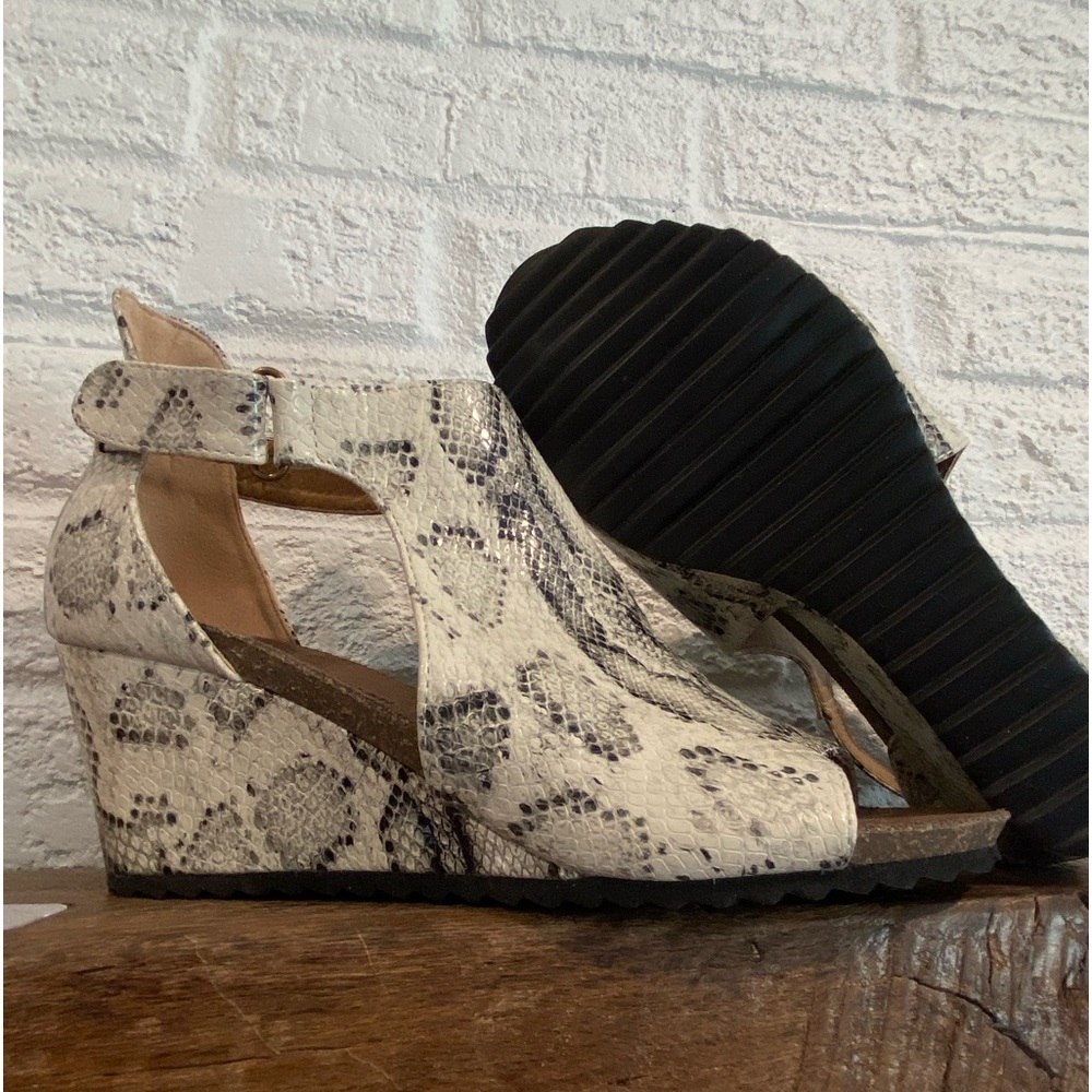 JoliMall Snake print Wedges